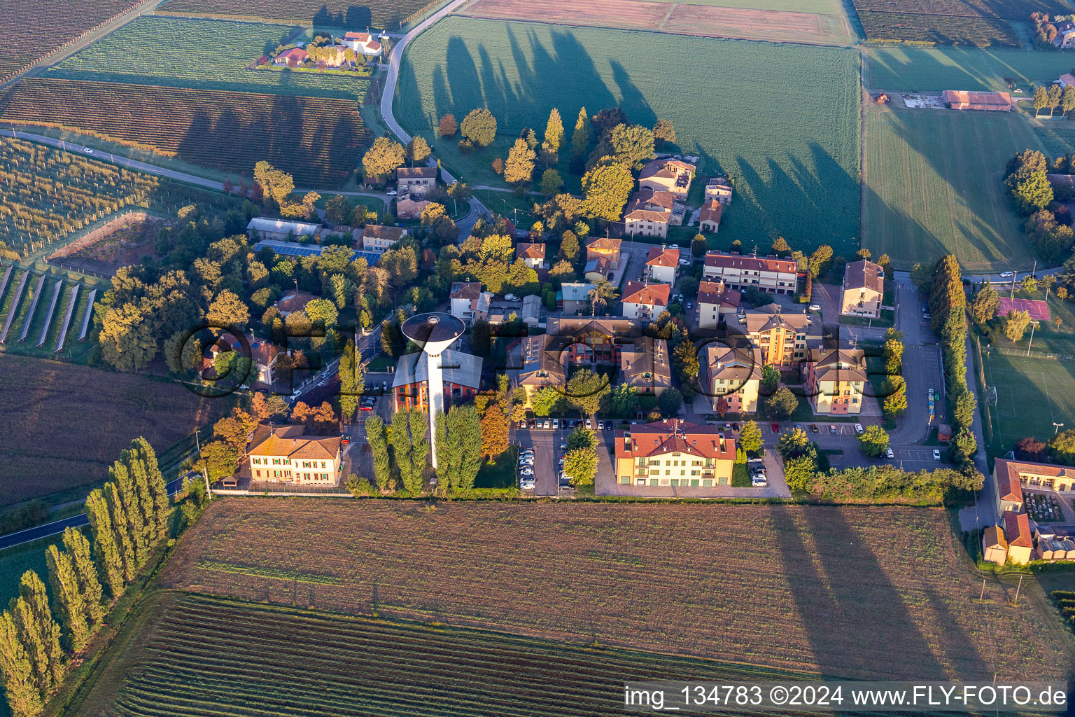 Vue aérienne de Quartier San Faustino in Rubiera dans le département Reggio Emilia, Italie