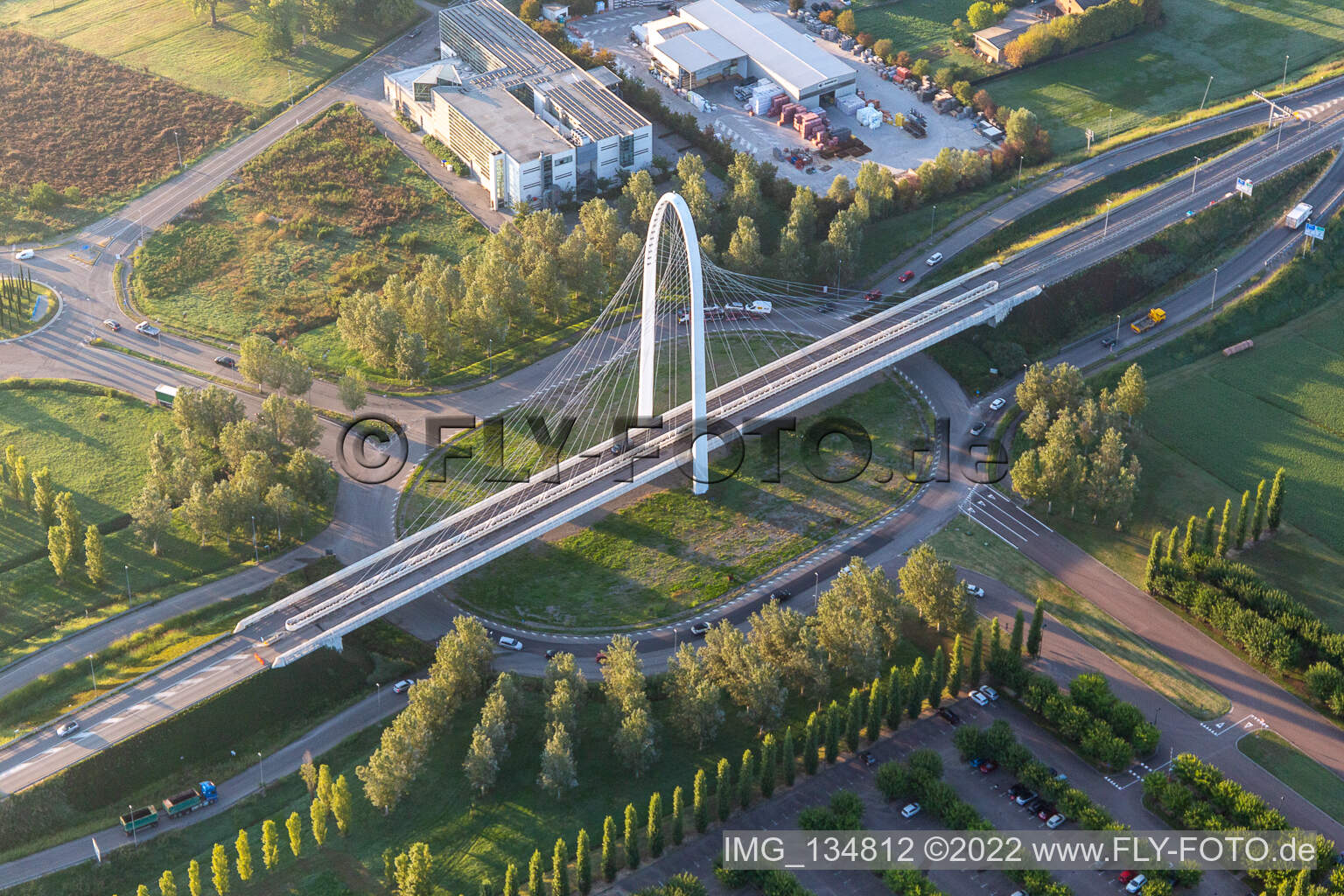 Vue aérienne de Pont Vela di Calatrava SUD à Reggio nell’Emilia dans le département Reggio Emilia, Italie