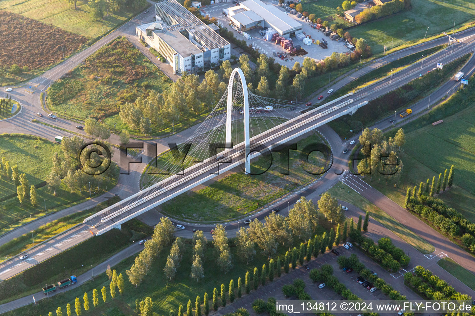 Vue aérienne de Pont Vela di Calatrava SUD à Reggio nell’Emilia dans le département Reggio Emilia, Italie