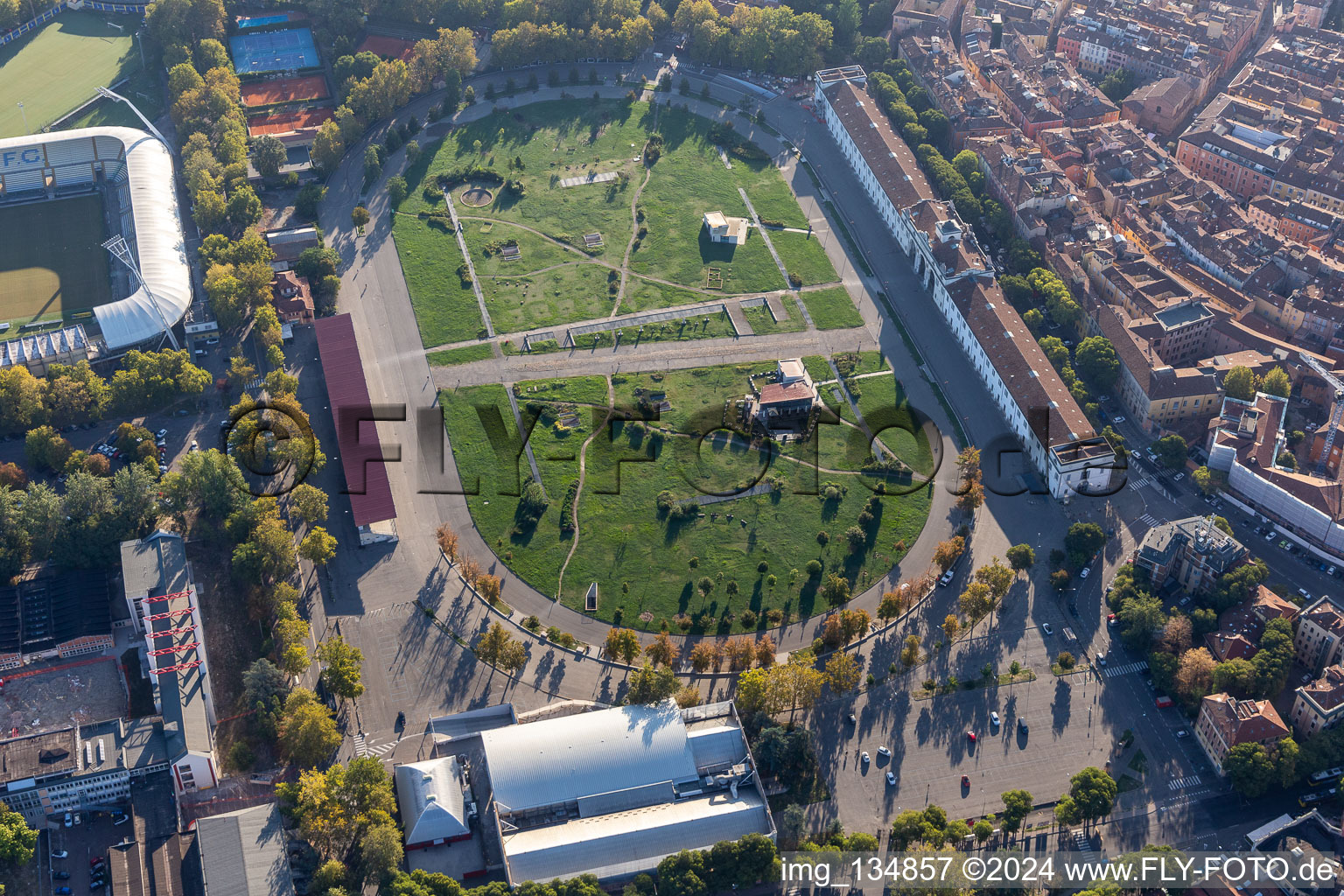 Vue aérienne de Parc archéologique de Novi Ark à Modena dans le département Modena, Italie