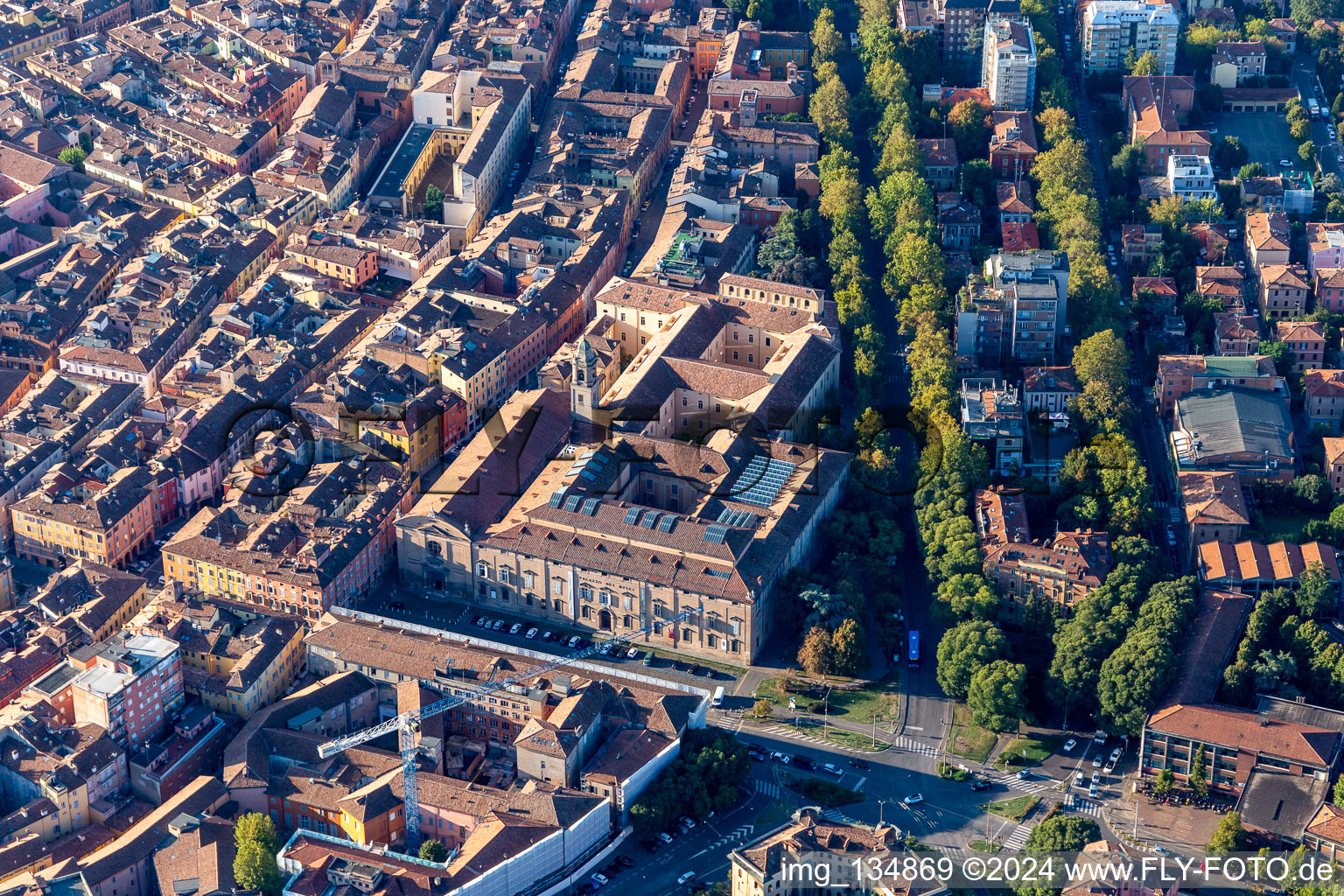 Vue aérienne de Palais des Musées à Modena dans le département Modena, Italie