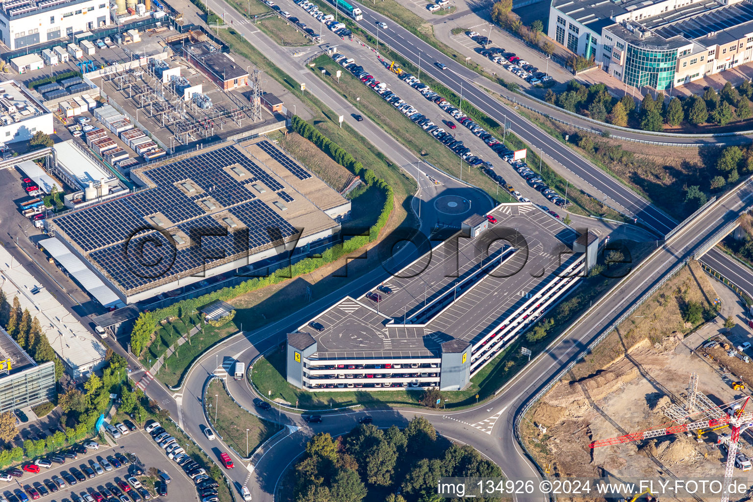 Enregistrement par drone de Ferrari SPA à Maranello dans le département Modena, Italie