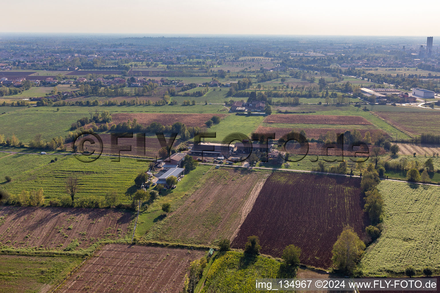 Vue aérienne de Campo di Volo "Corrys o bravo co à Nuvolera dans le département Brescia, Italie