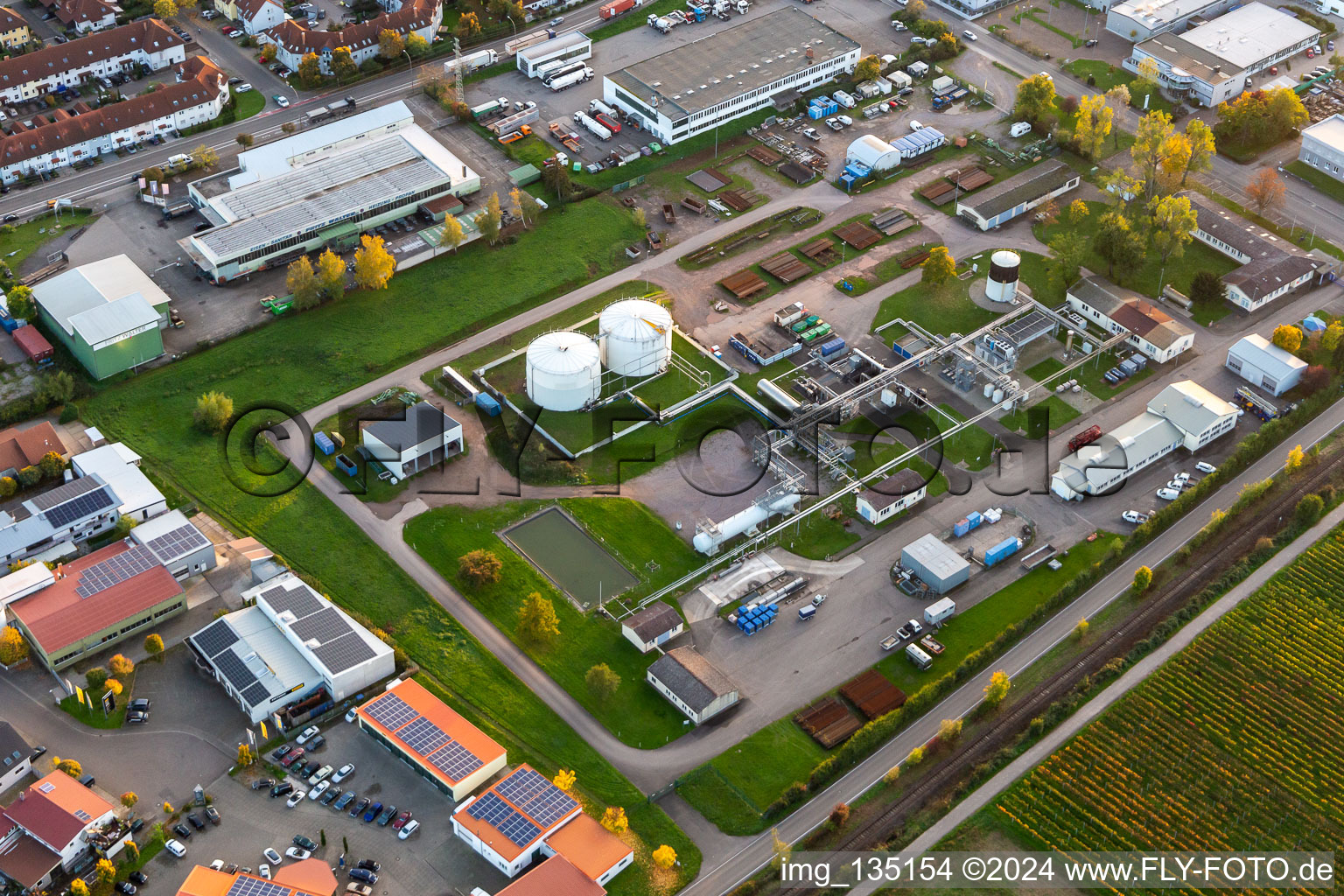 Vue aérienne de Centrale d'enrobage Landau Juchem KG à Landau in der Pfalz dans le département Rhénanie-Palatinat, Allemagne