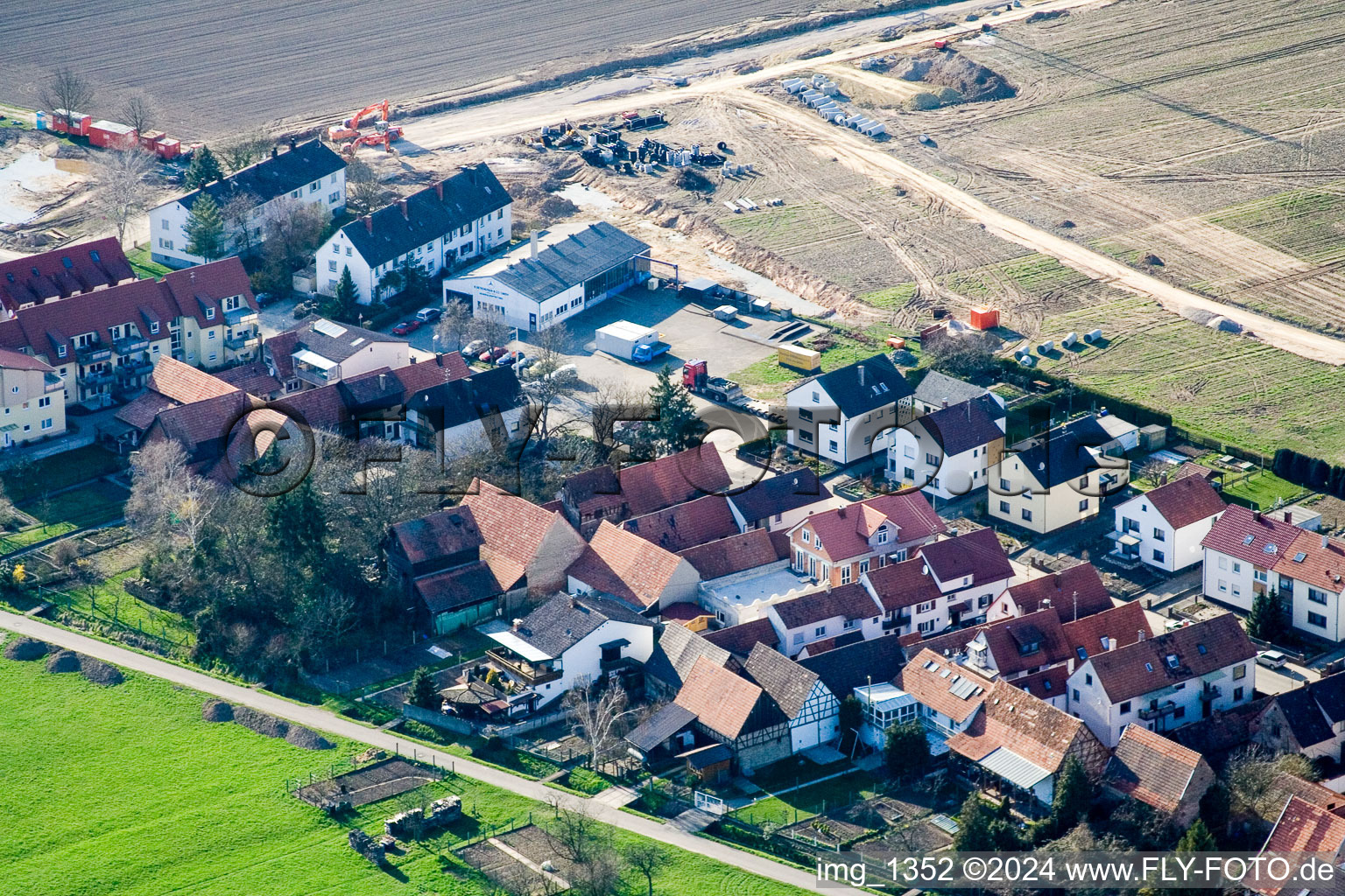 Nouvelle zone de développement sur le Höhenweg à Kandel dans le département Rhénanie-Palatinat, Allemagne hors des airs