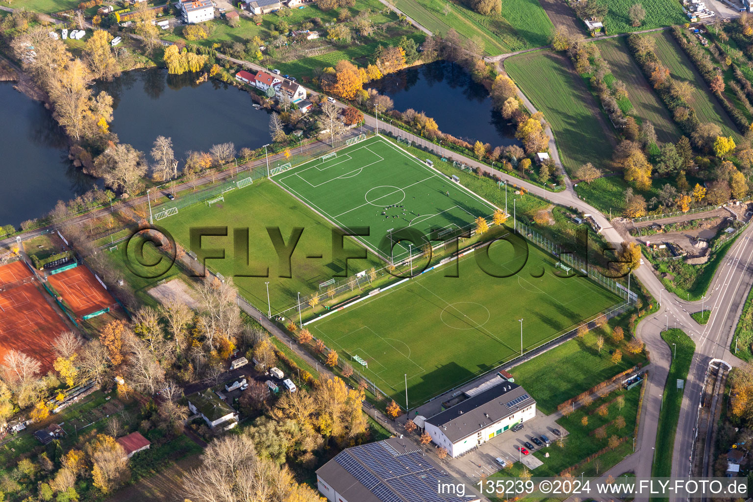 Vue aérienne de VFB 05 eV à le quartier Knielingen in Karlsruhe dans le département Bade-Wurtemberg, Allemagne