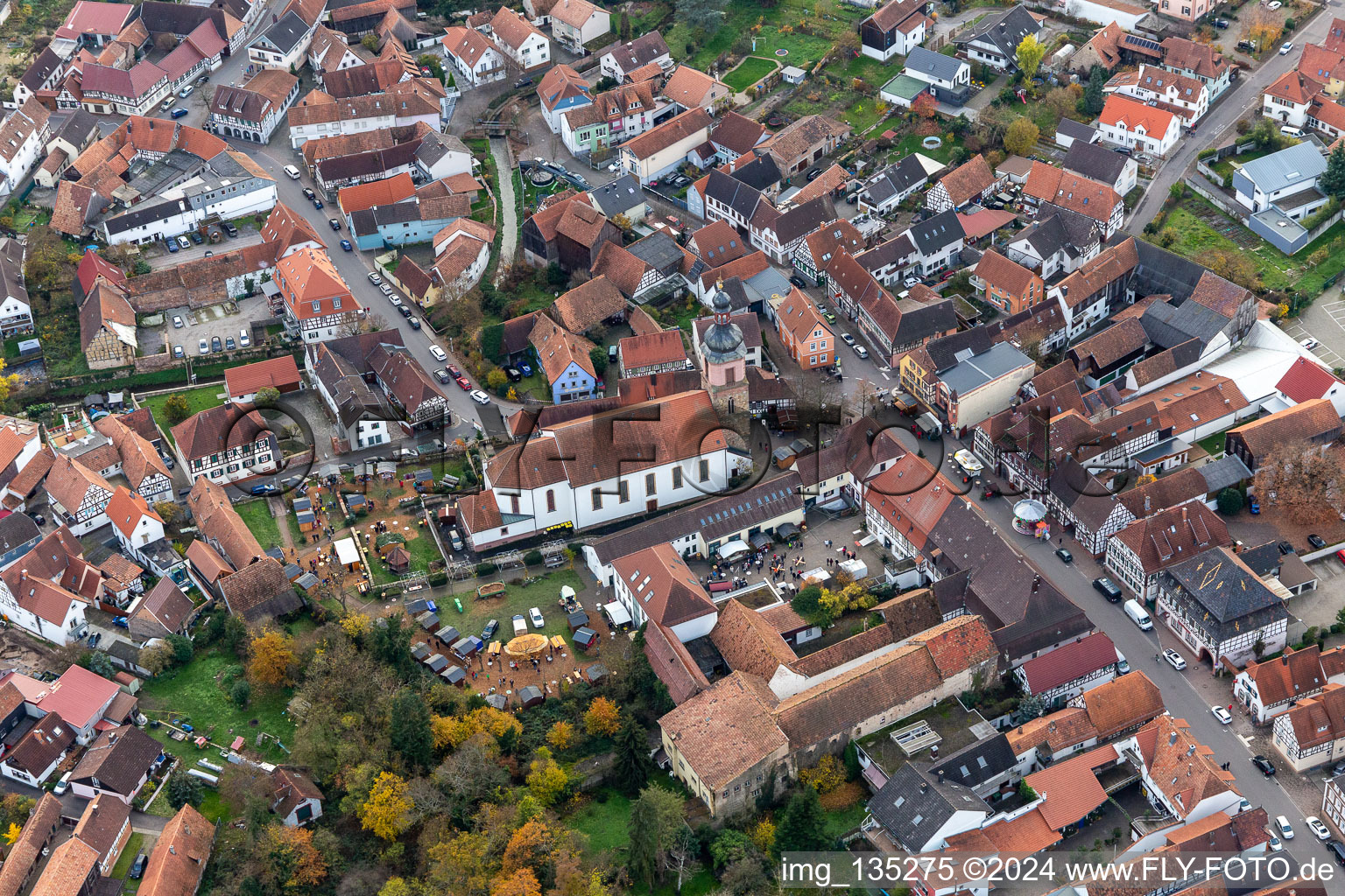 Photographie aérienne de Marché de Noël d'Anneresl à Rheinzabern dans le département Rhénanie-Palatinat, Allemagne