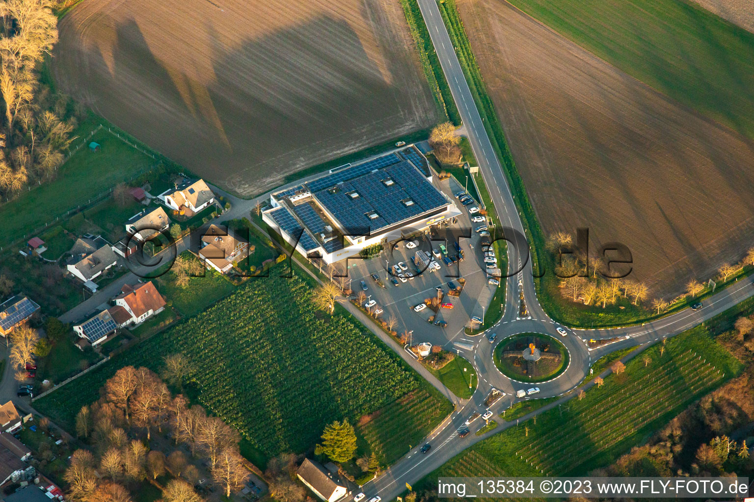 Vue aérienne de EDEKA Paul à le quartier Appenhofen in Billigheim-Ingenheim dans le département Rhénanie-Palatinat, Allemagne