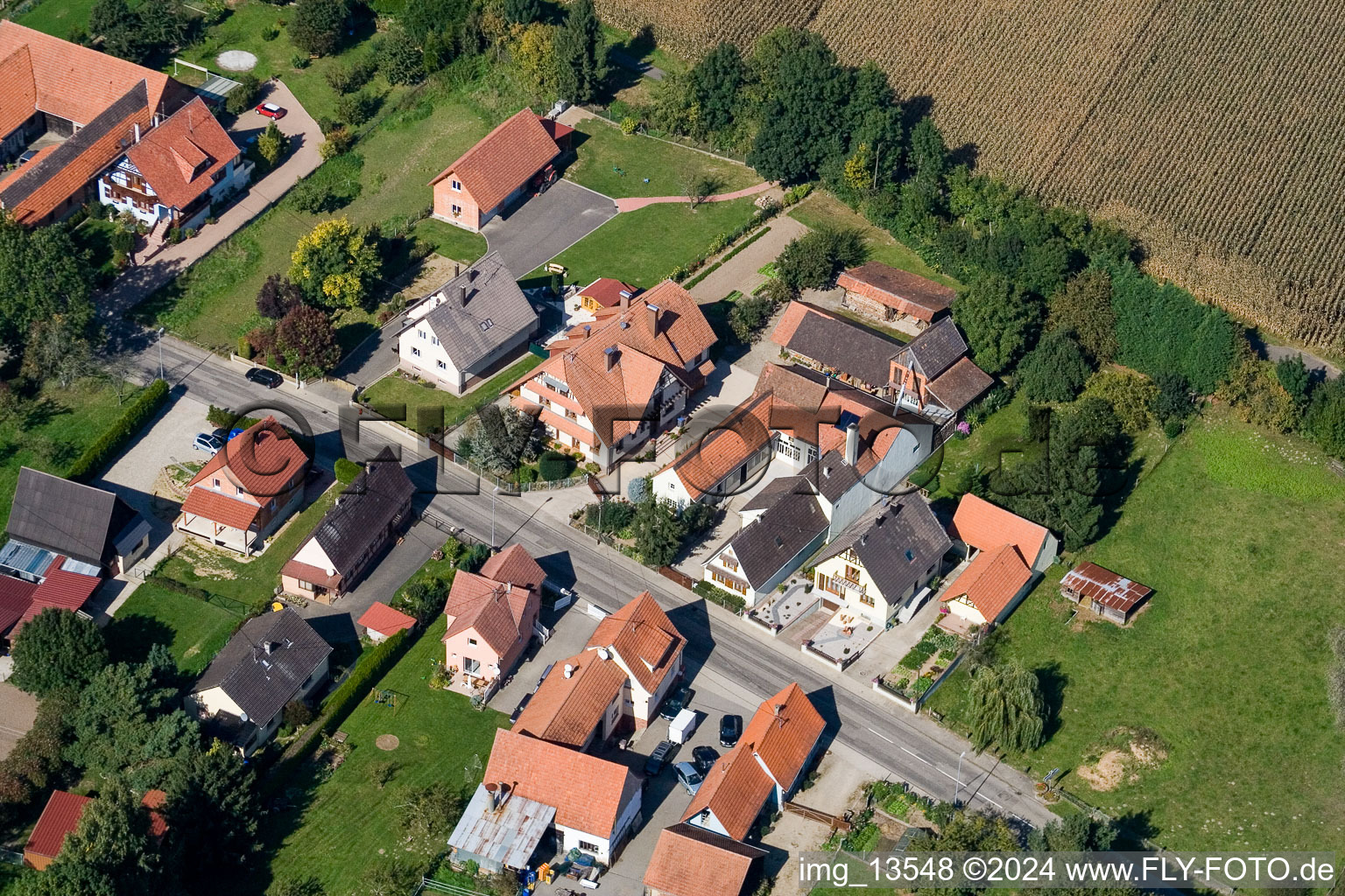 Enregistrement par drone de Niederlauterbach dans le département Bas Rhin, France