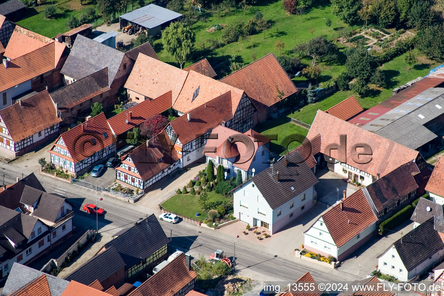 Vue oblique de Niederlauterbach dans le département Bas Rhin, France