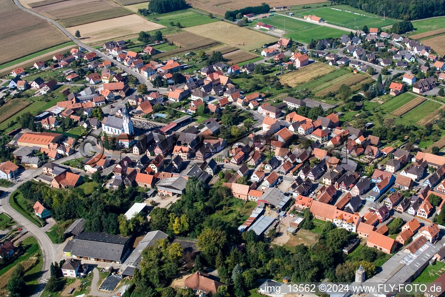 Enregistrement par drone de Niederlauterbach dans le département Bas Rhin, France