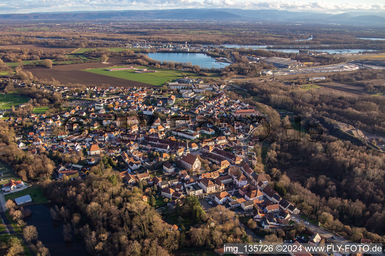 Lauterbourg dans le département Bas Rhin, France depuis l'avion