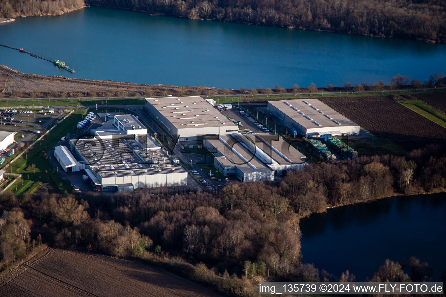 Vue aérienne de Zone industrielle Faureciastraße Groke GmbH à Hagenbach dans le département Rhénanie-Palatinat, Allemagne