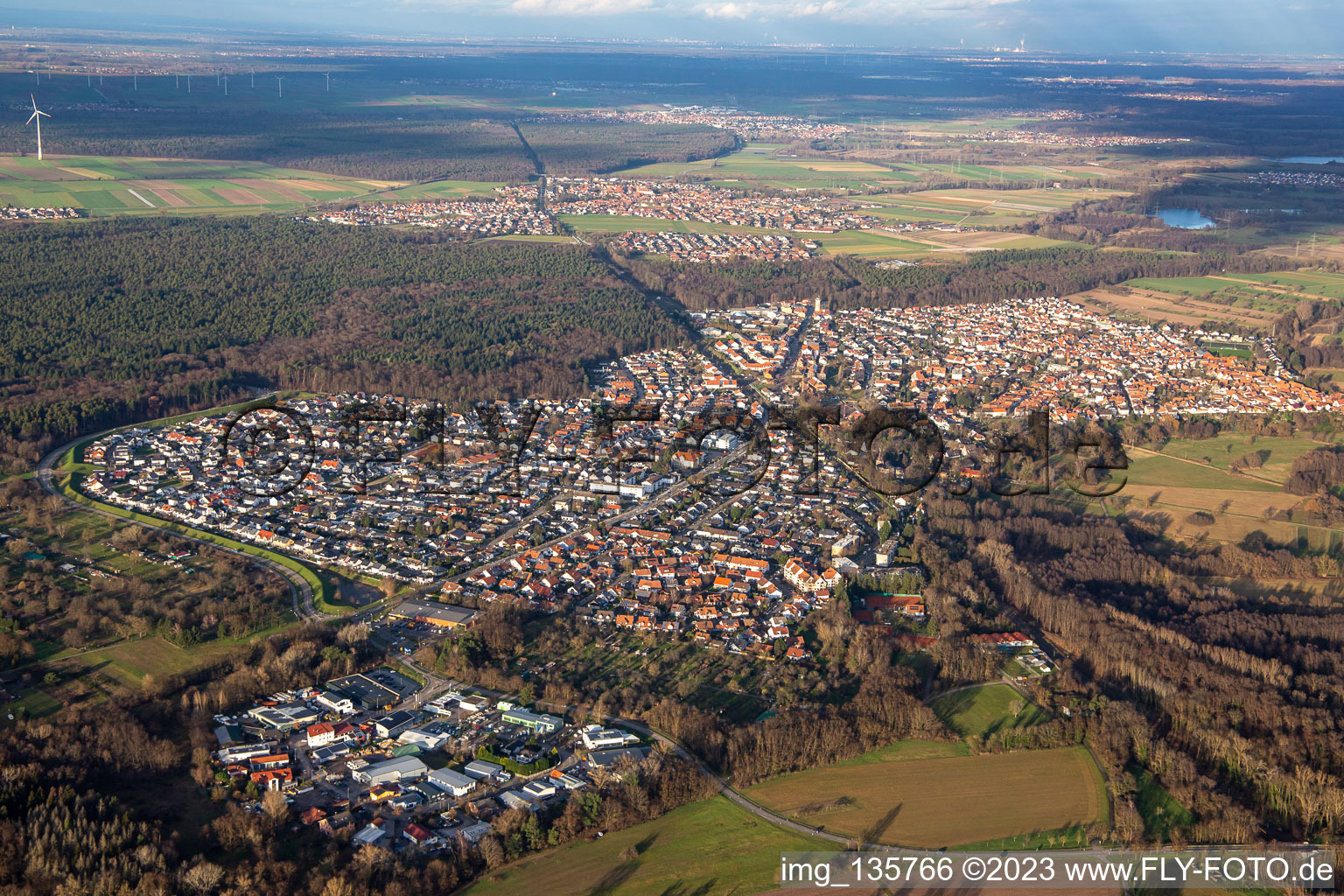 Jockgrim dans le département Rhénanie-Palatinat, Allemagne vue d'en haut