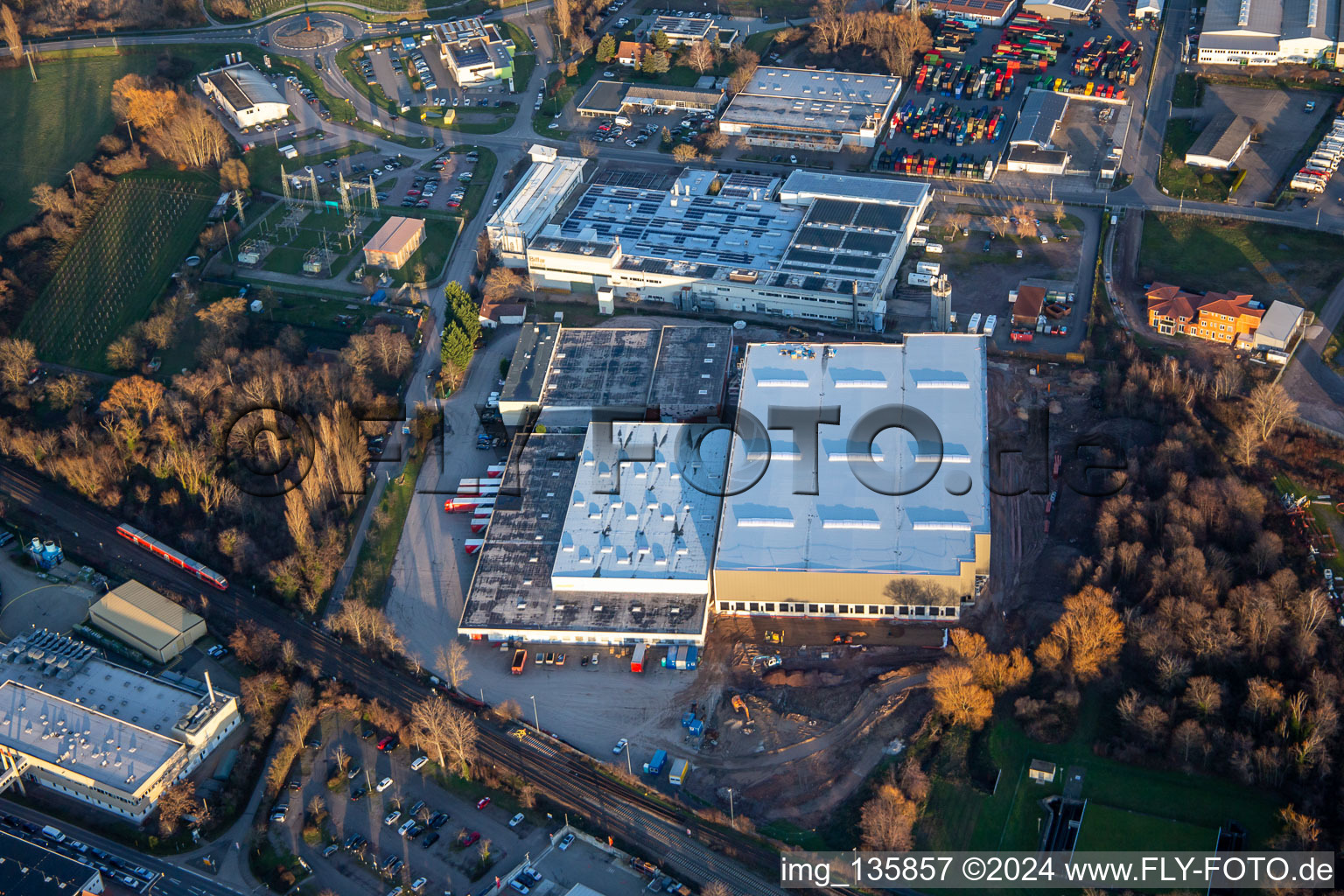 Vue oblique de Biffar GmbH & Co. KG à Edenkoben dans le département Rhénanie-Palatinat, Allemagne