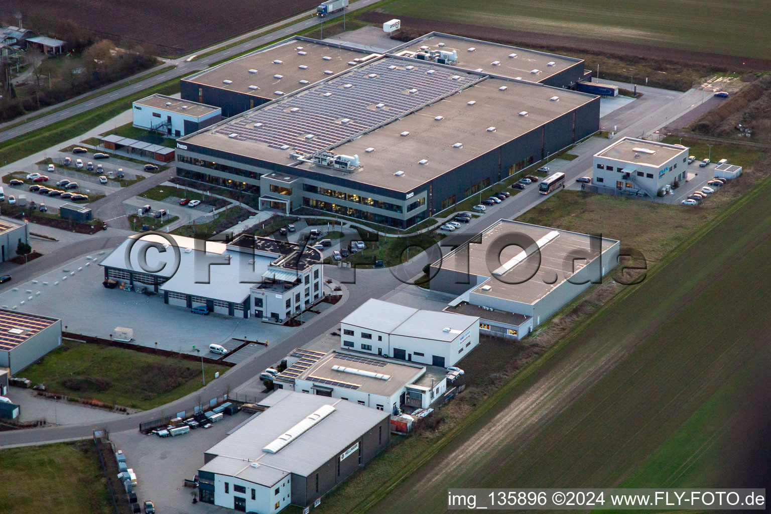 Vue aérienne de Heo GmbH à Herxheim bei Landau dans le département Rhénanie-Palatinat, Allemagne