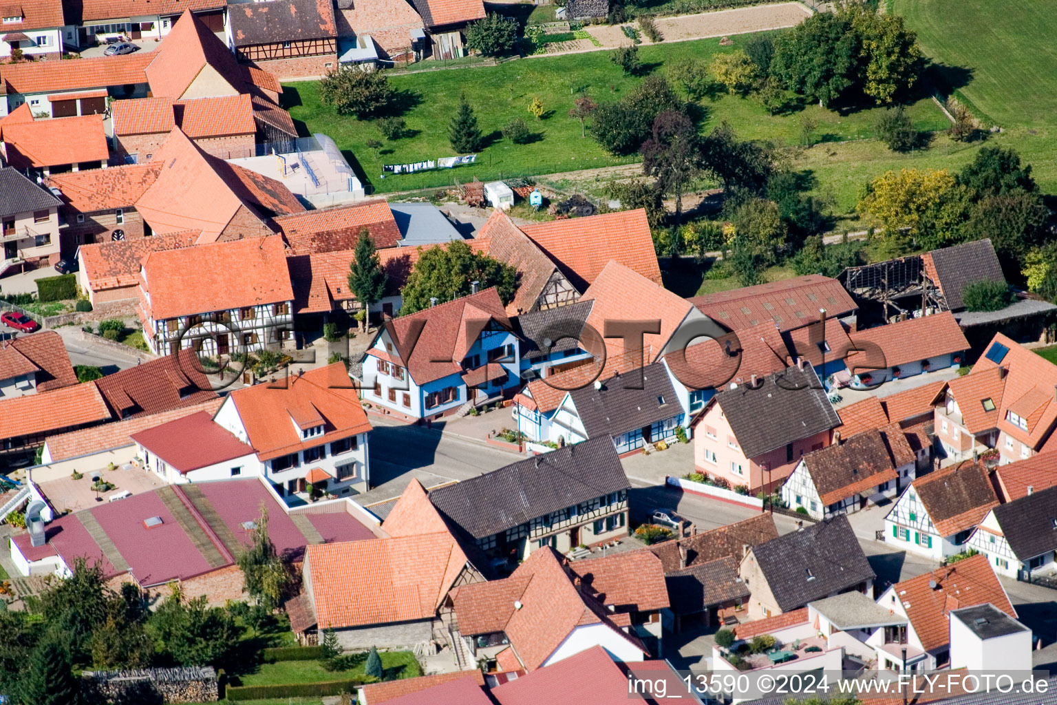 Schleithal dans le département Bas Rhin, France du point de vue du drone