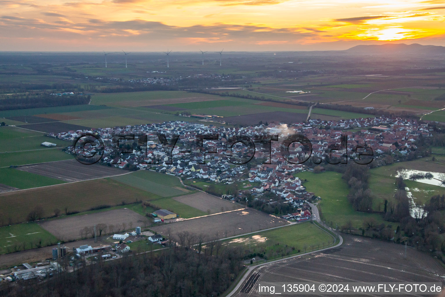 Photographie aérienne de Au coucher du soleil à Steinweiler dans le département Rhénanie-Palatinat, Allemagne