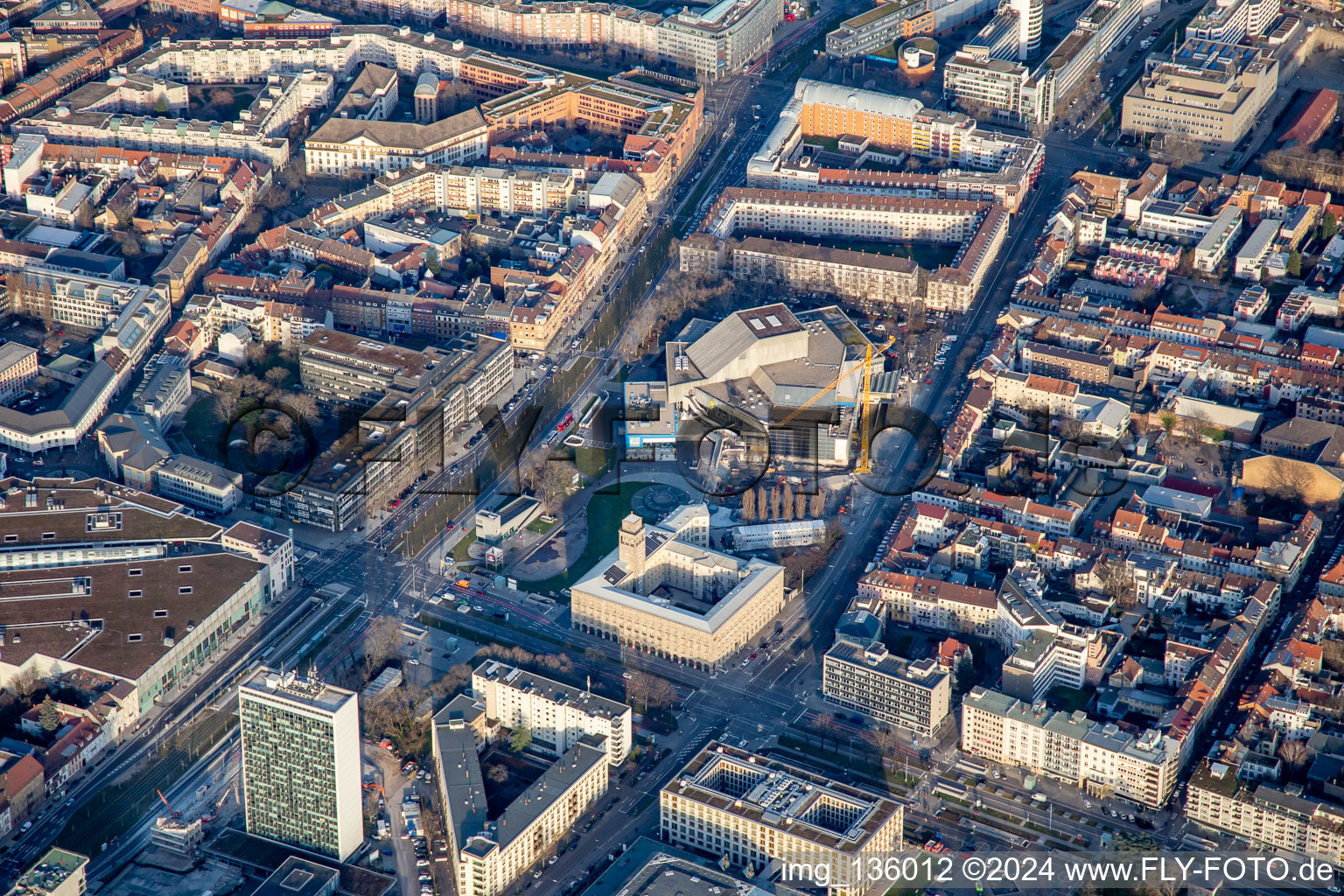 Vue aérienne de Reconstruction du Théâtre national de Baden, Baumeisterstr à le quartier Südstadt in Karlsruhe dans le département Bade-Wurtemberg, Allemagne