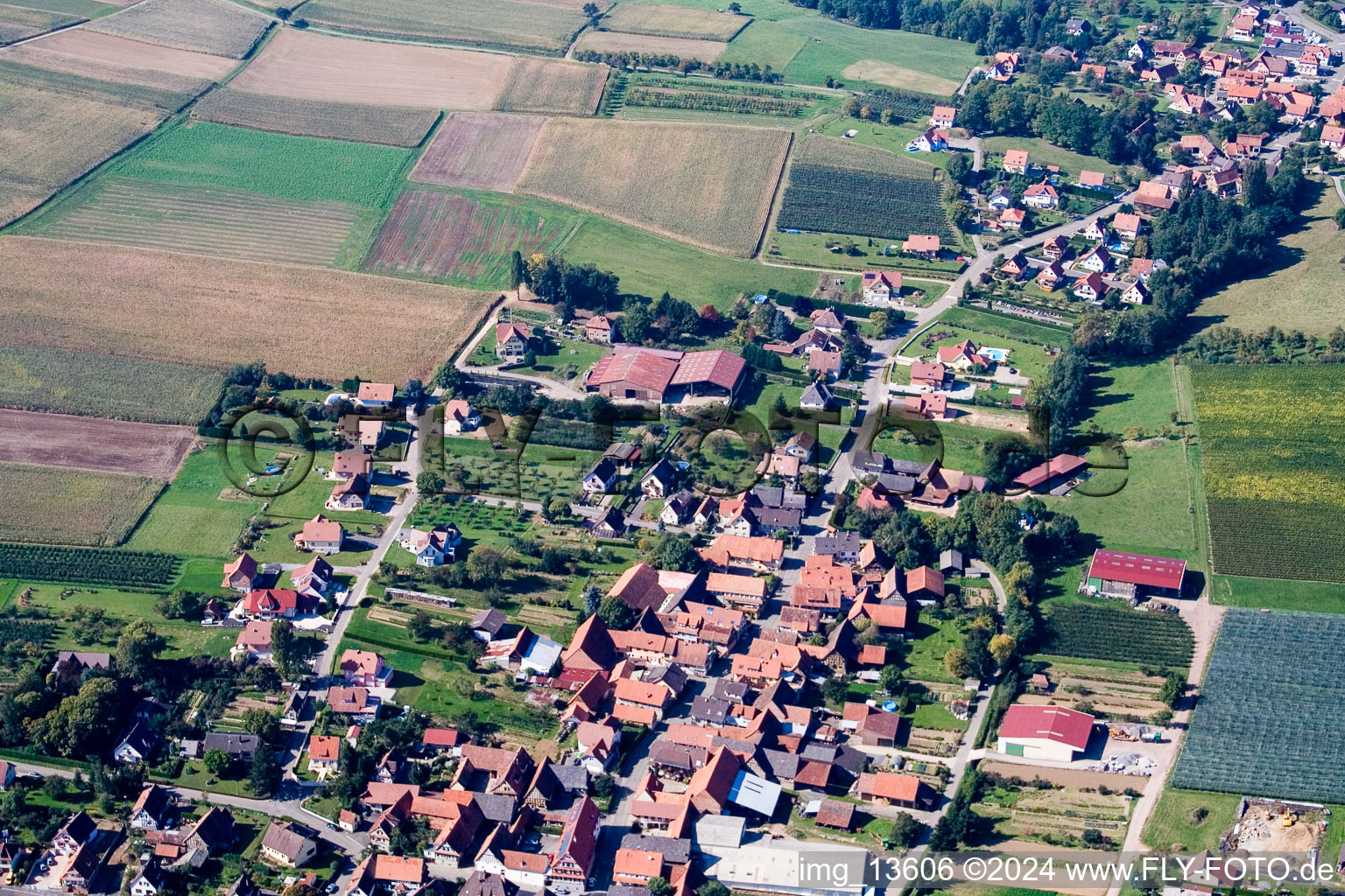 Vue d'oiseau de Steinseltz dans le département Bas Rhin, France