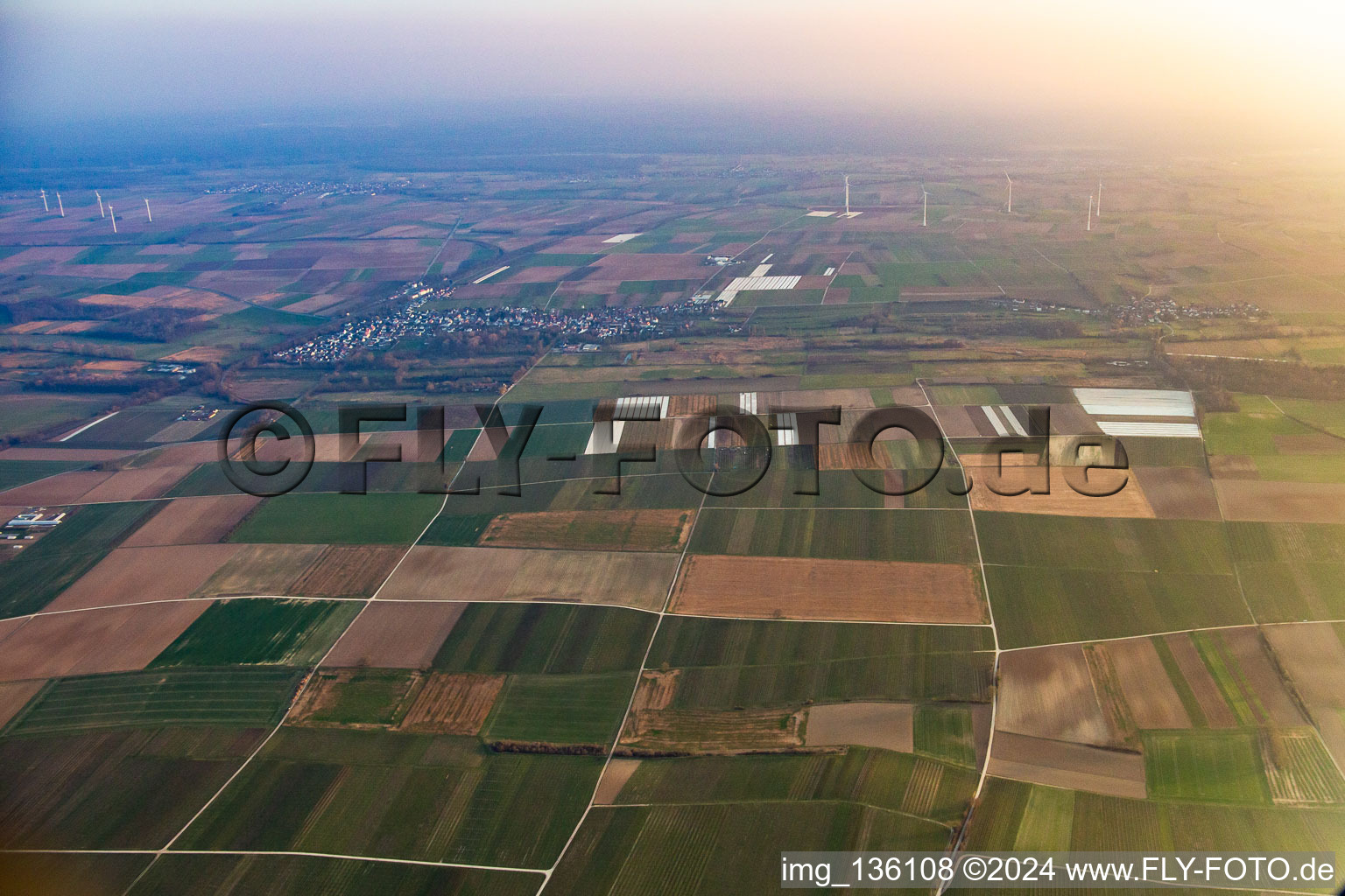 Vue aérienne de Du nord à Winden dans le département Rhénanie-Palatinat, Allemagne