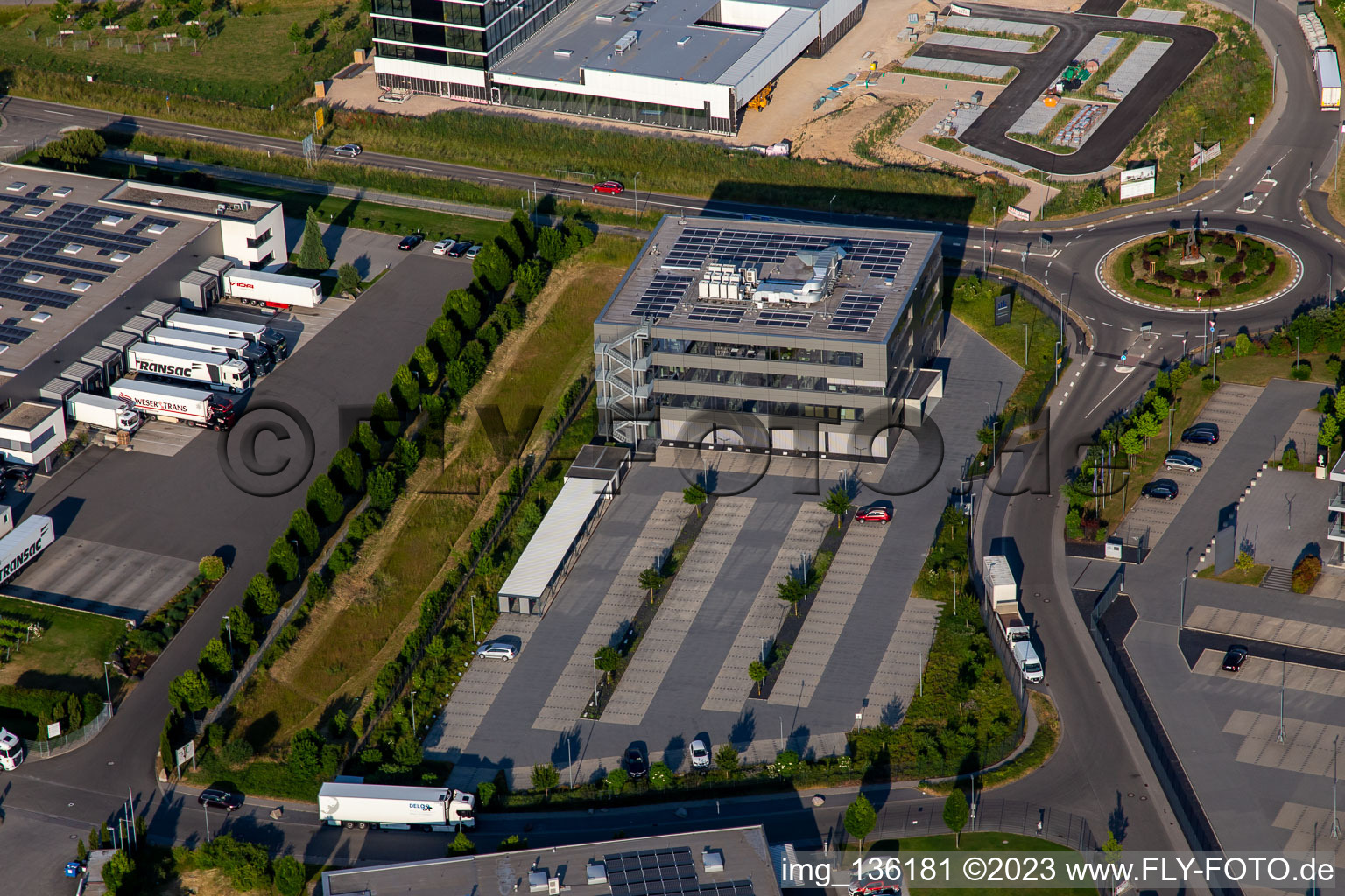 Vue aérienne de ITK Engineering GmbH à Rülzheim dans le département Rhénanie-Palatinat, Allemagne