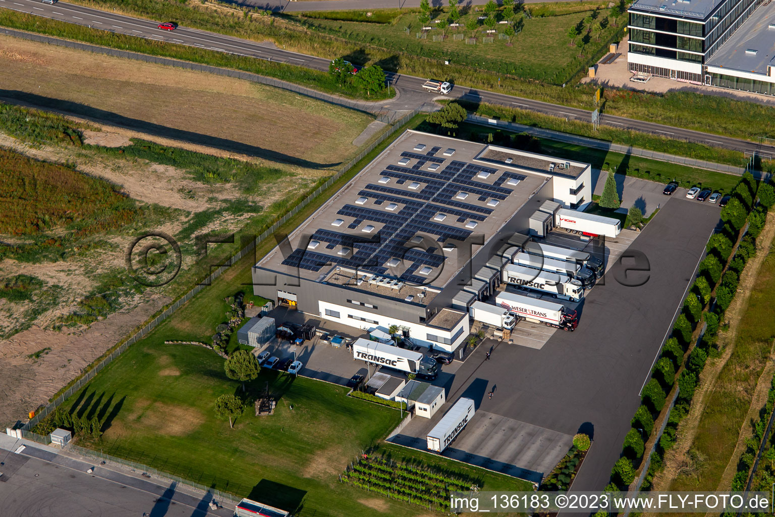 Photographie aérienne de Stagiaire TRANSAC. Speditionsgesellschaft mbH à Rülzheim dans le département Rhénanie-Palatinat, Allemagne