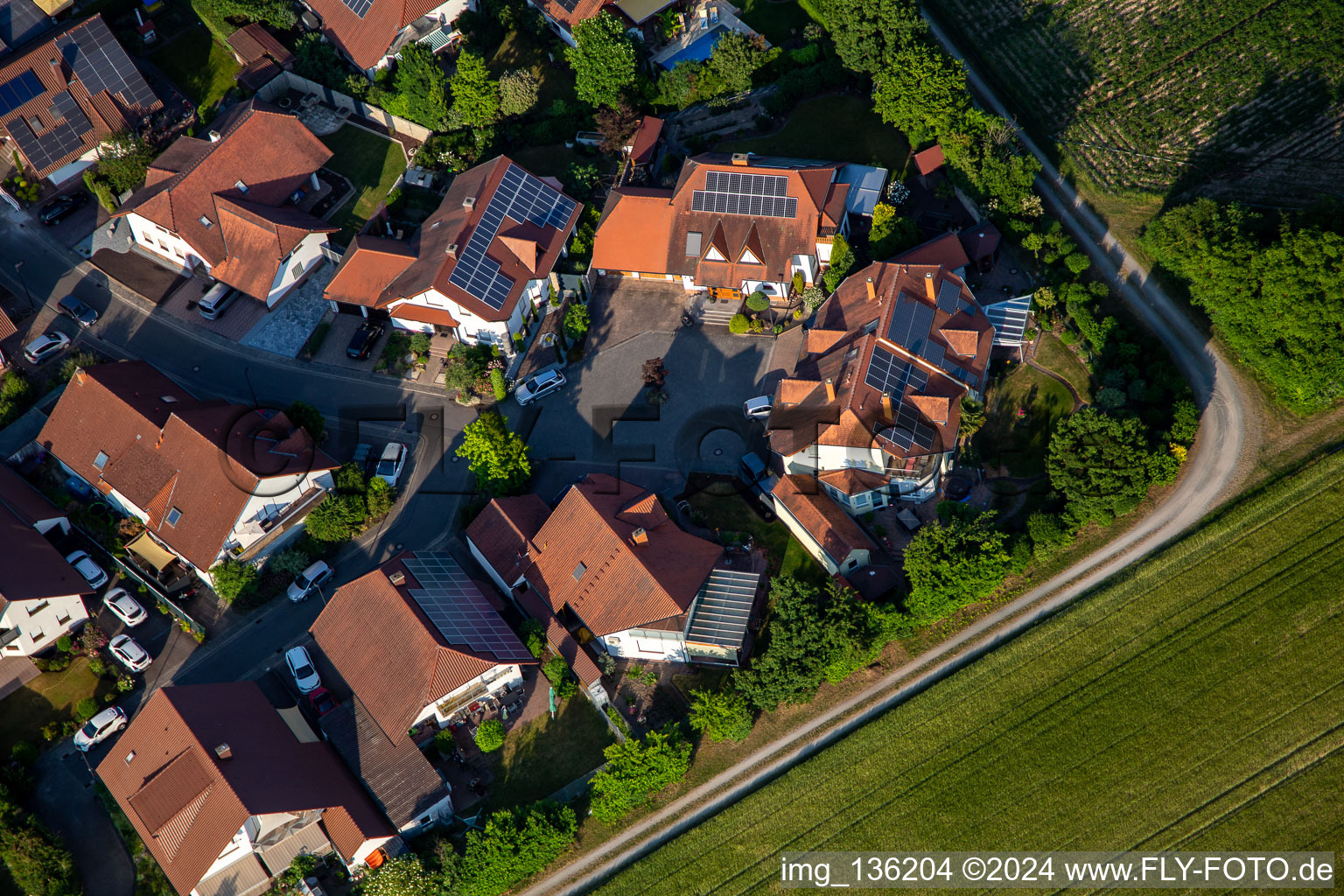 Vue aérienne de Sur la rive haute à Kuhardt dans le département Rhénanie-Palatinat, Allemagne