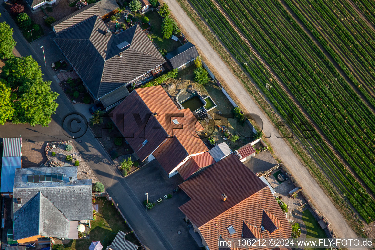 Vue oblique de Anneau sud depuis l'ouest à Kuhardt dans le département Rhénanie-Palatinat, Allemagne