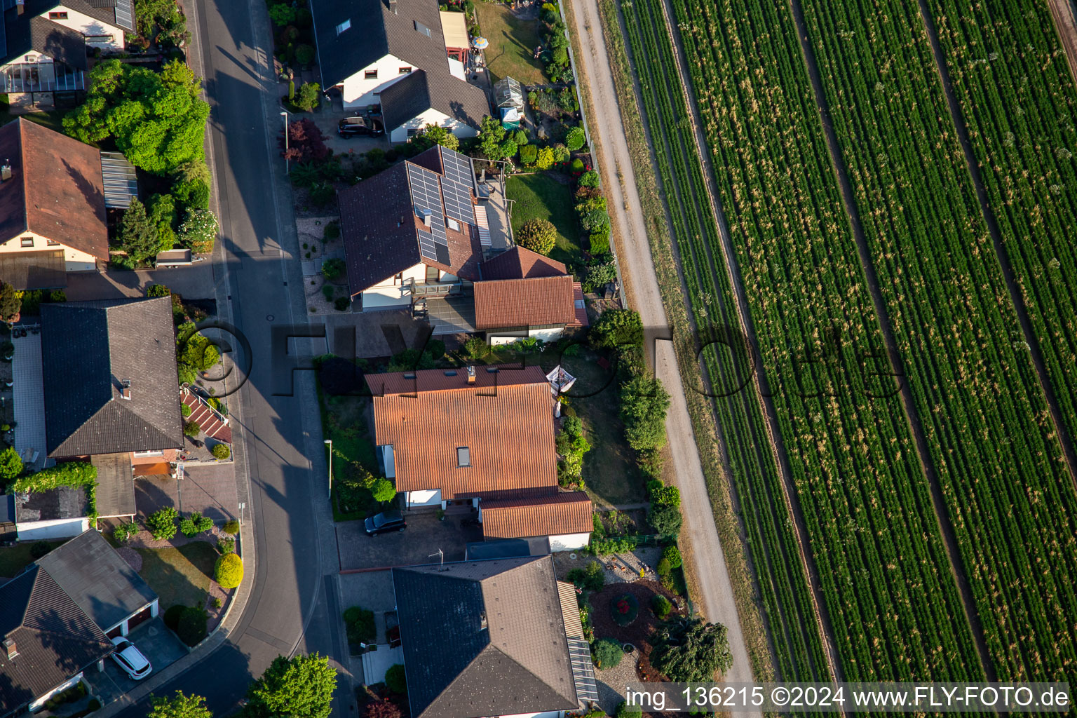 Anneau sud depuis l'ouest à Kuhardt dans le département Rhénanie-Palatinat, Allemagne vue d'en haut