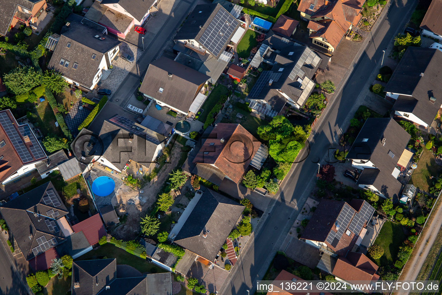 Anneau sud depuis l'ouest à Kuhardt dans le département Rhénanie-Palatinat, Allemagne vue du ciel