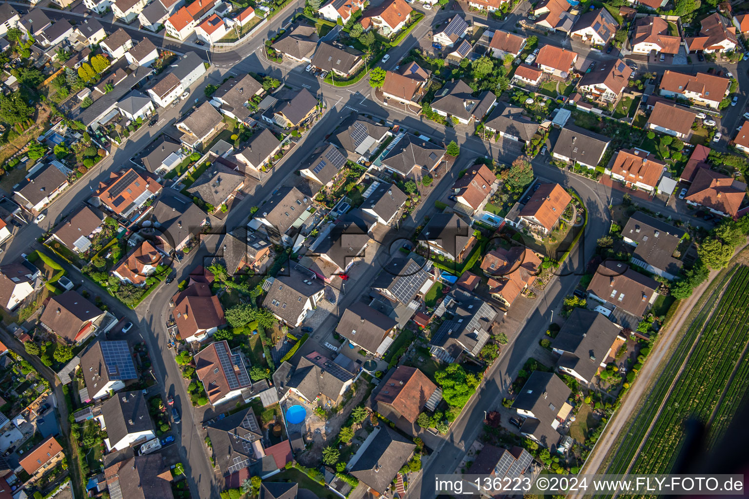 Vue aérienne de Anneau sud à Kuhardt dans le département Rhénanie-Palatinat, Allemagne