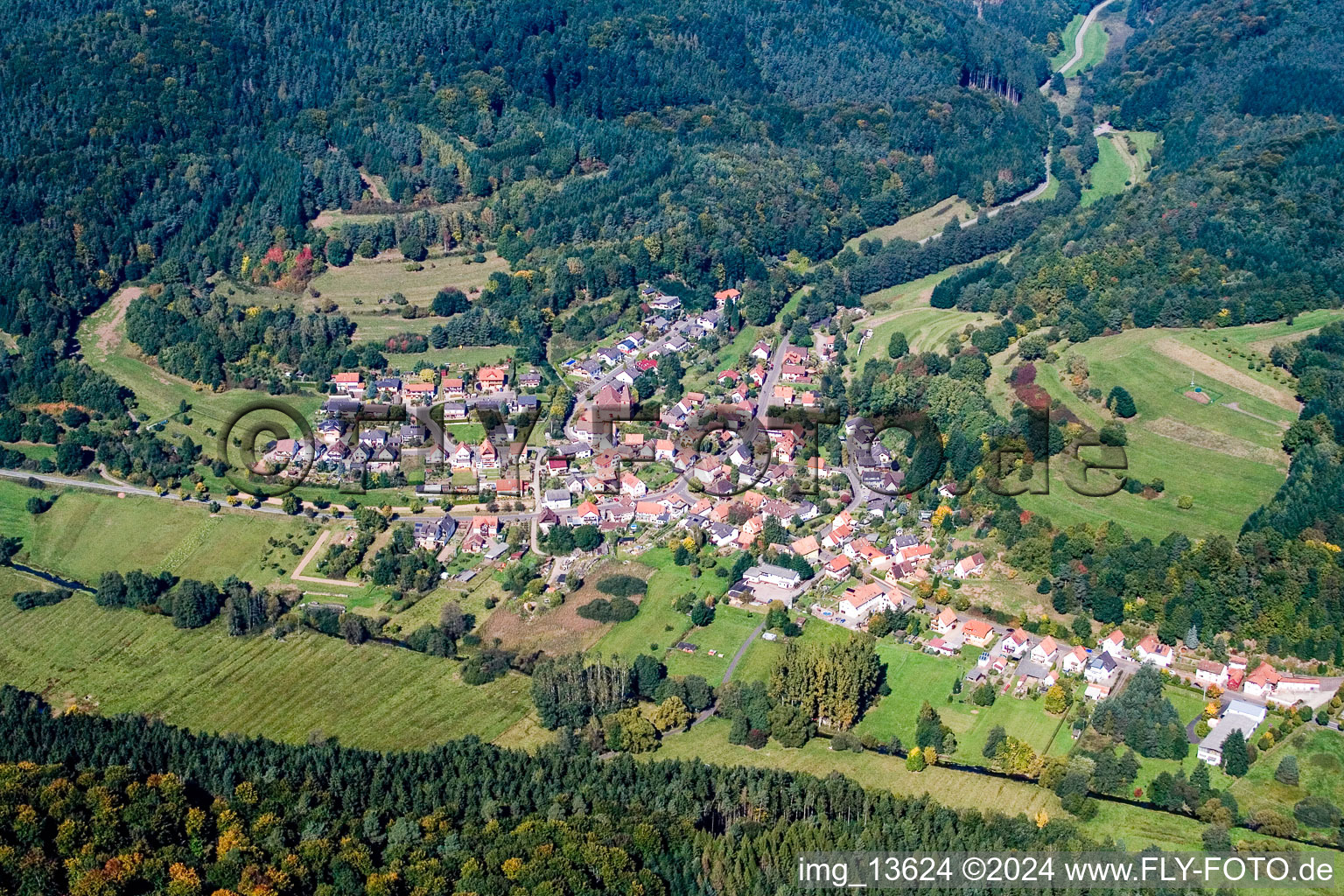 Vue oblique de Niederschlettenbach dans le département Rhénanie-Palatinat, Allemagne