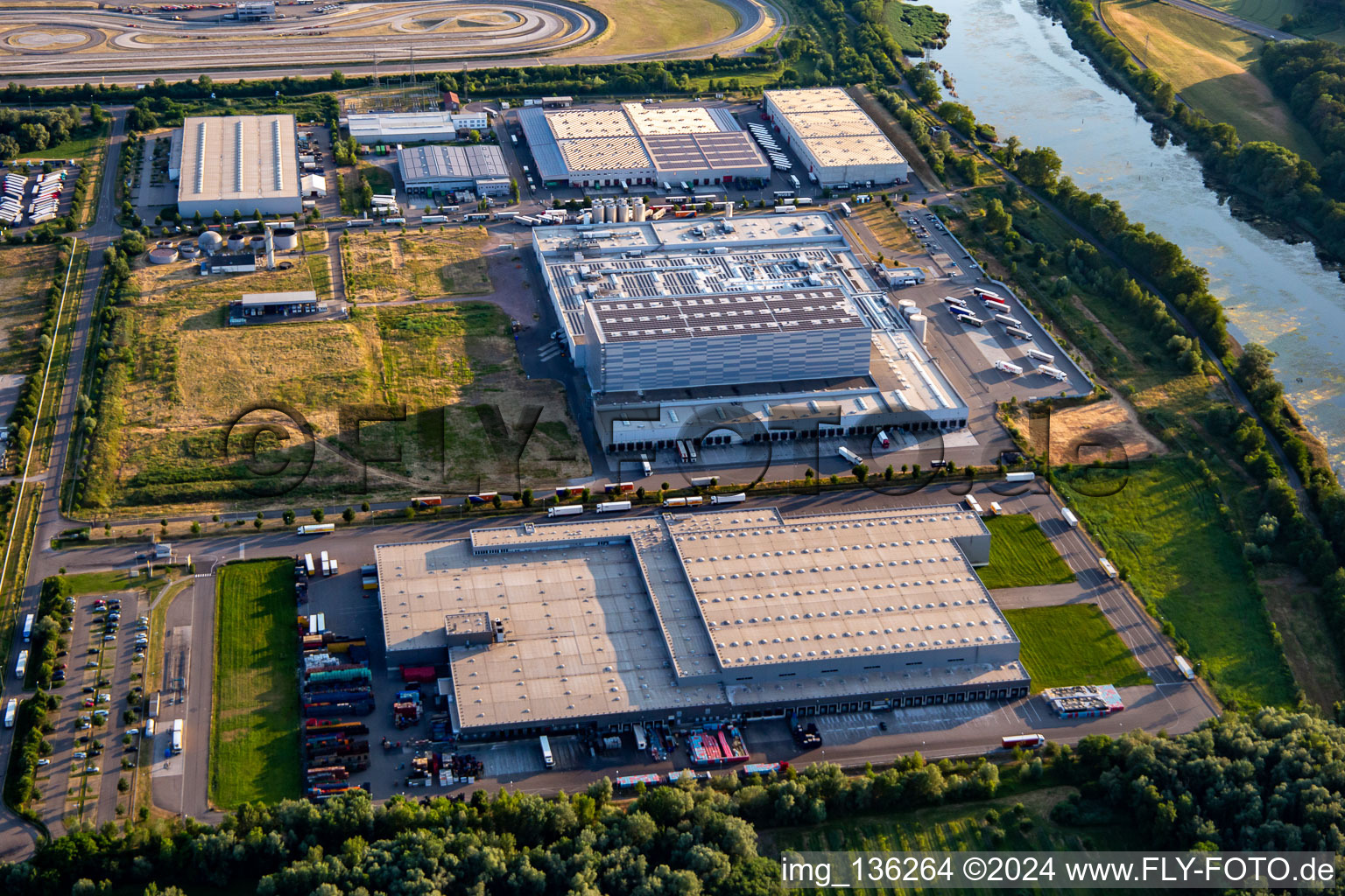 Vue aérienne de MEG Wörth am Rhein GmbH à Wörth am Rhein dans le département Rhénanie-Palatinat, Allemagne