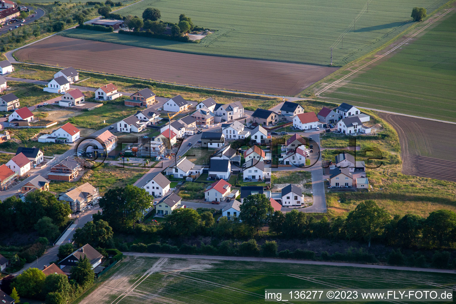 Vue aérienne de Nouvelle zone de développement à Kandel dans le département Rhénanie-Palatinat, Allemagne