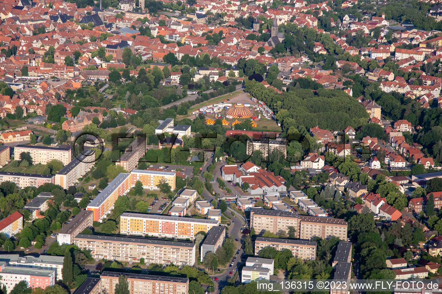 Vue aérienne de Cirque aux étangs à poissons à Quedlinburg dans le département Saxe-Anhalt, Allemagne