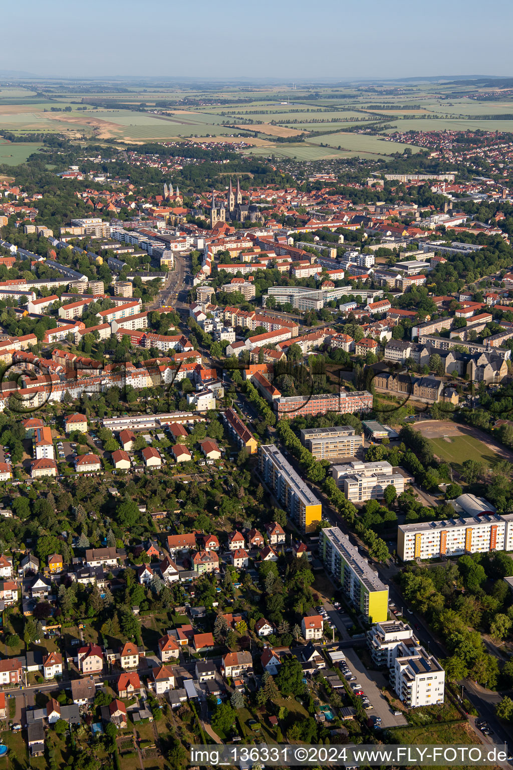 Vue aérienne de Rue Wilhelm Trautewein à Halberstadt dans le département Saxe-Anhalt, Allemagne