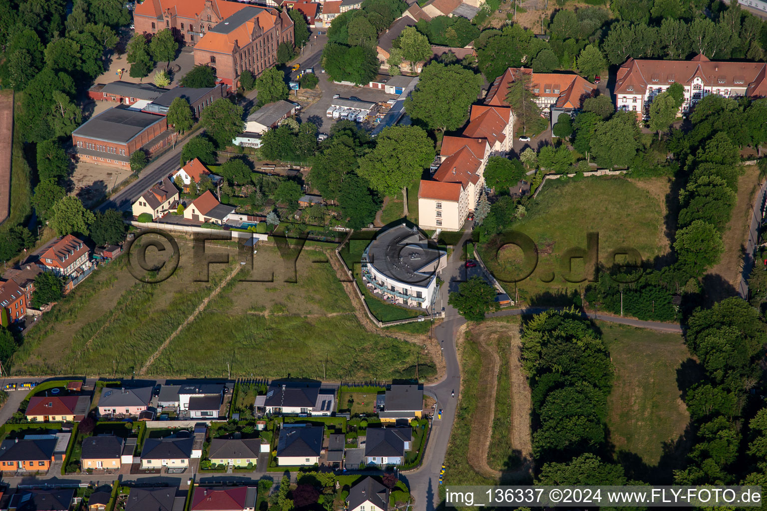Vue aérienne de Communautés résidentielles "Deux Comtesses" pour personnes âgées ayant besoin de soins à Halberstadt dans le département Saxe-Anhalt, Allemagne
