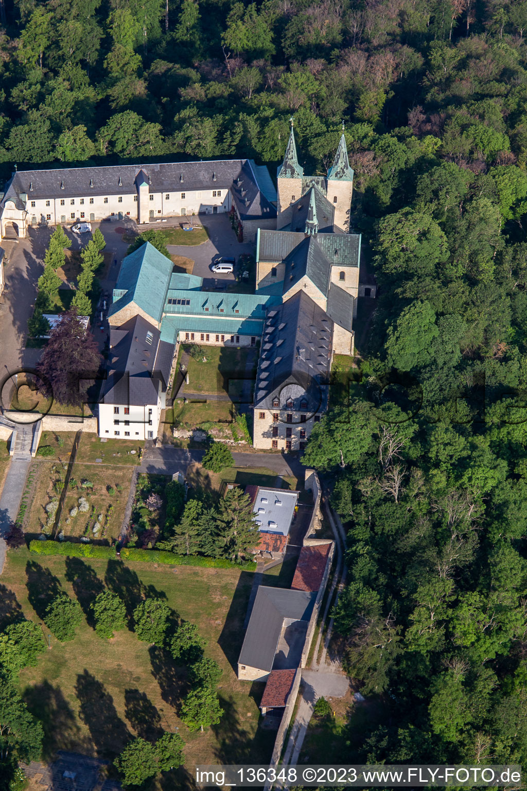 Monastère de Huysbourg à le quartier Röderhof in Huy dans le département Saxe-Anhalt, Allemagne hors des airs