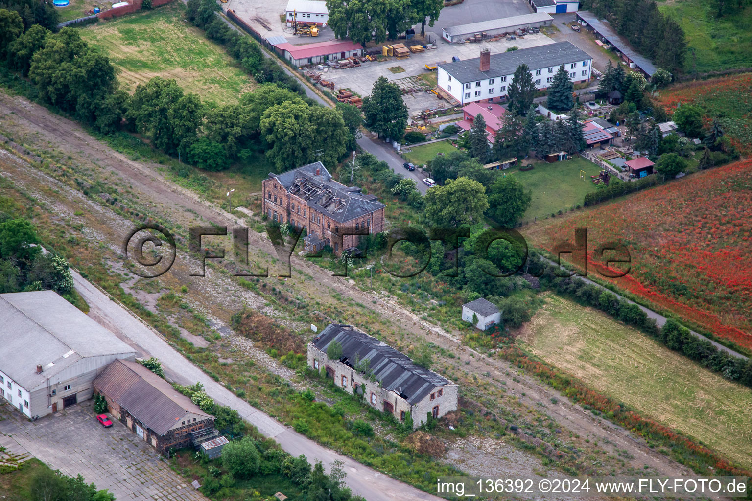 Vue aérienne de Ruines de la Vater-Jahn-Straße à le quartier Ermsleben in Falkenstein dans le département Saxe-Anhalt, Allemagne