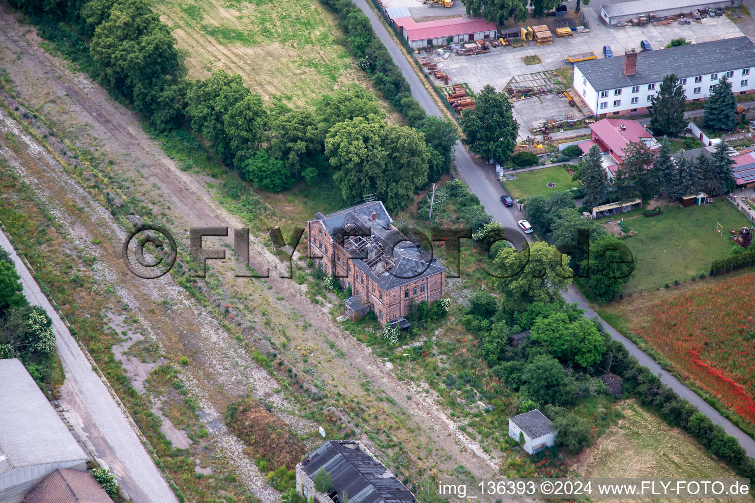 Vue aérienne de Ruines de la Vater-Jahn-Straße à le quartier Ermsleben in Falkenstein dans le département Saxe-Anhalt, Allemagne