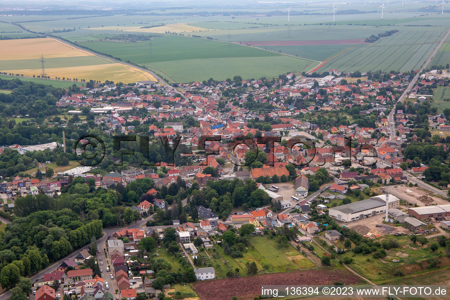 Vue aérienne de B185 à le quartier Ermsleben in Falkenstein dans le département Saxe-Anhalt, Allemagne