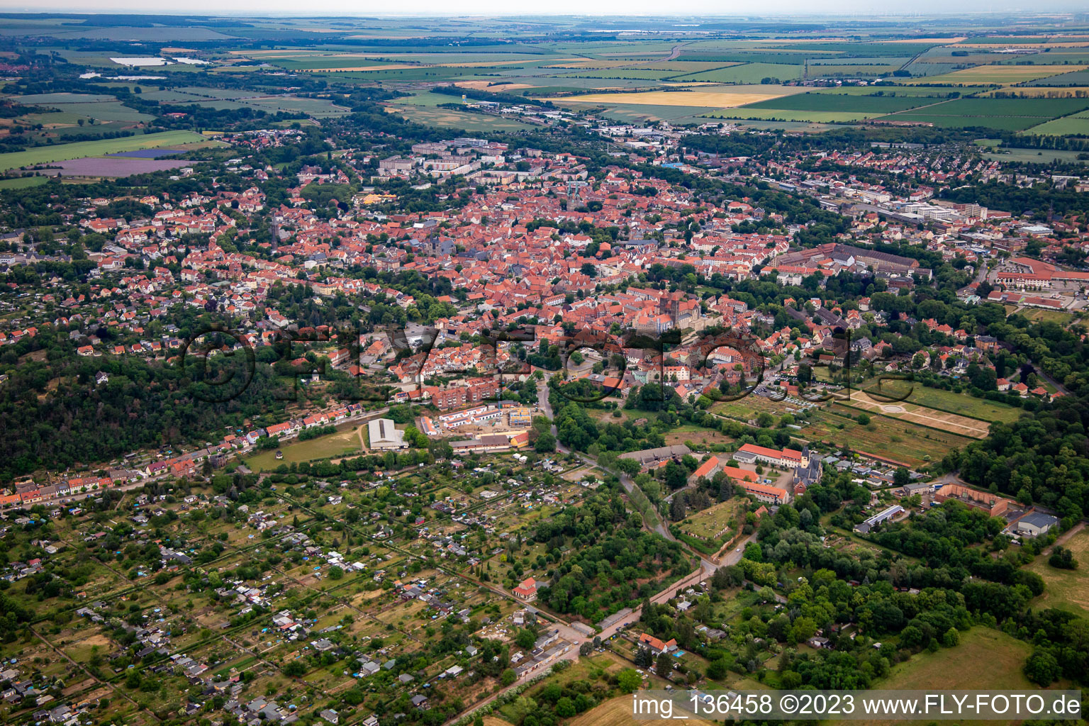 Vue aérienne de Du sud-ouest à Quedlinburg dans le département Saxe-Anhalt, Allemagne