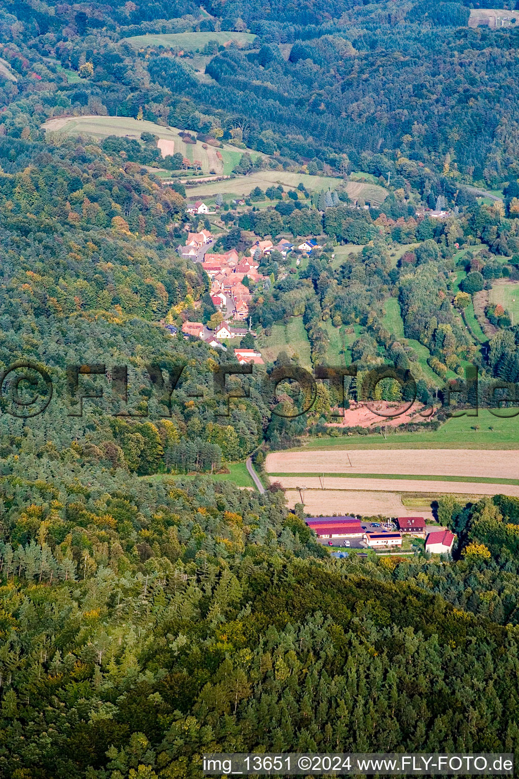 Oberschlettenbach dans le département Rhénanie-Palatinat, Allemagne d'un drone