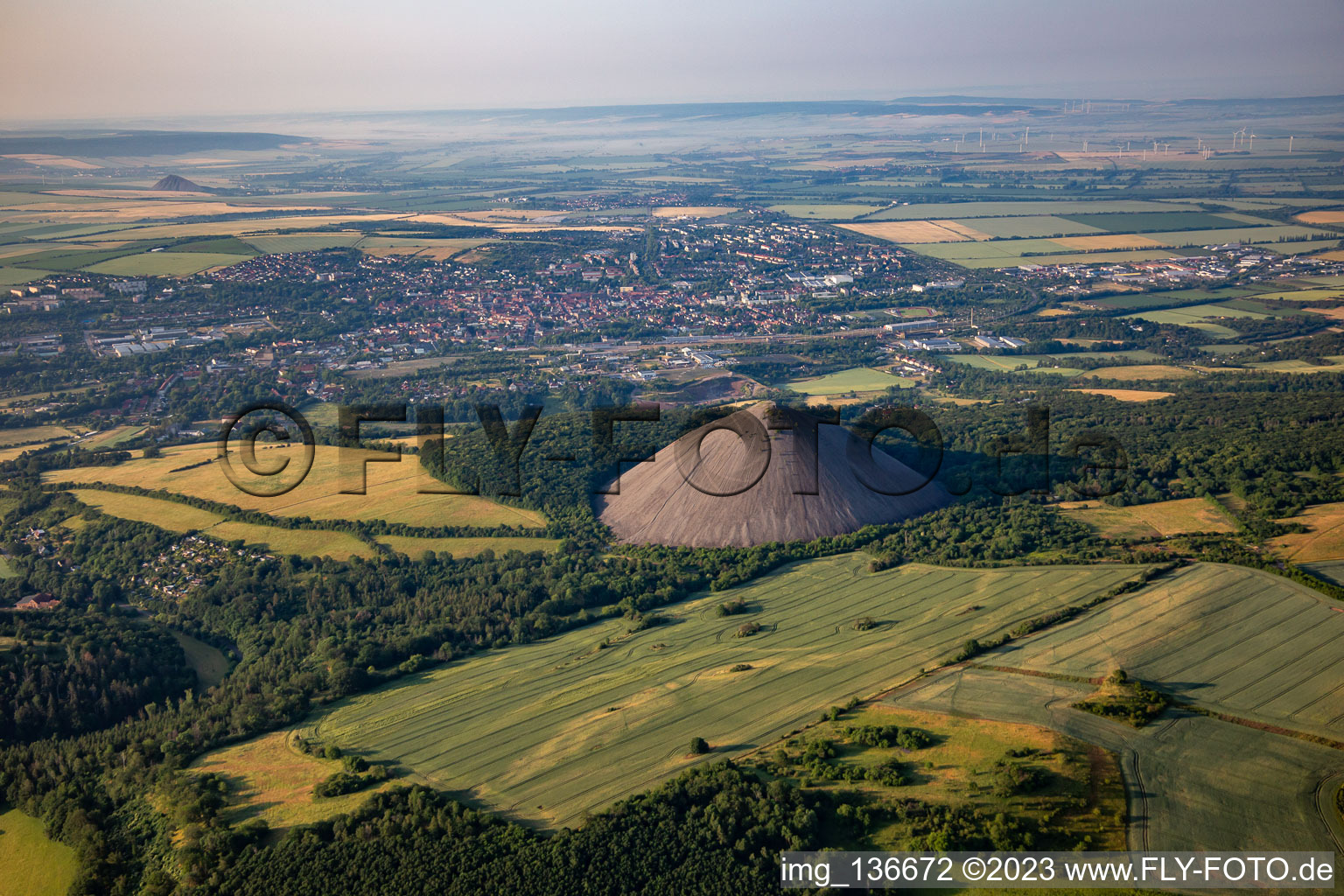 Vue aérienne de Tas "Hohe Lind à Sangerhausen dans le département Saxe-Anhalt, Allemagne