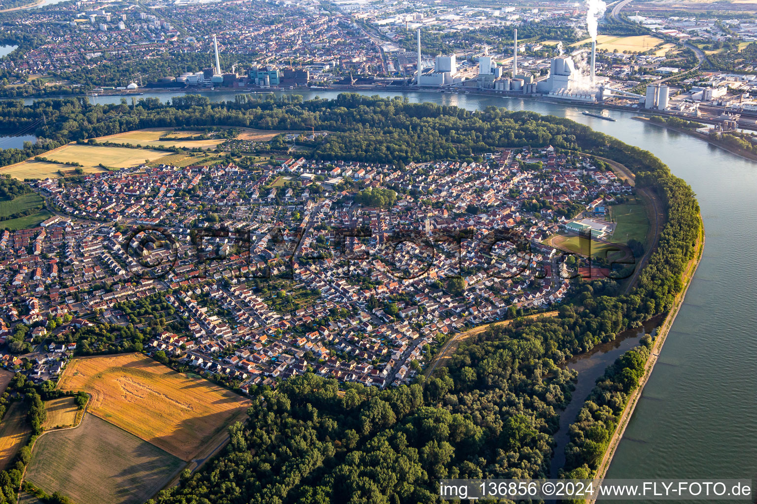 Vue aérienne de Devant le décor du GKM à Altrip dans le département Rhénanie-Palatinat, Allemagne