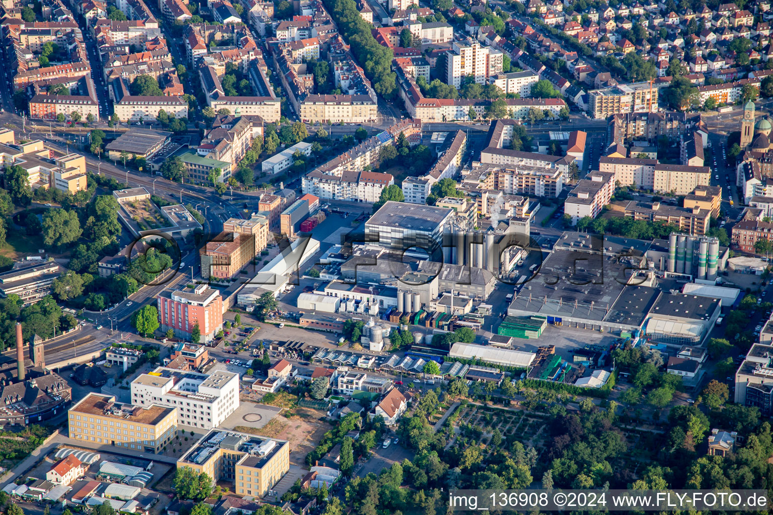 Vue aérienne de Brasserie privée Eichbaum GmbH & Co KG à le quartier Neckarstadt-Ost in Mannheim dans le département Bade-Wurtemberg, Allemagne