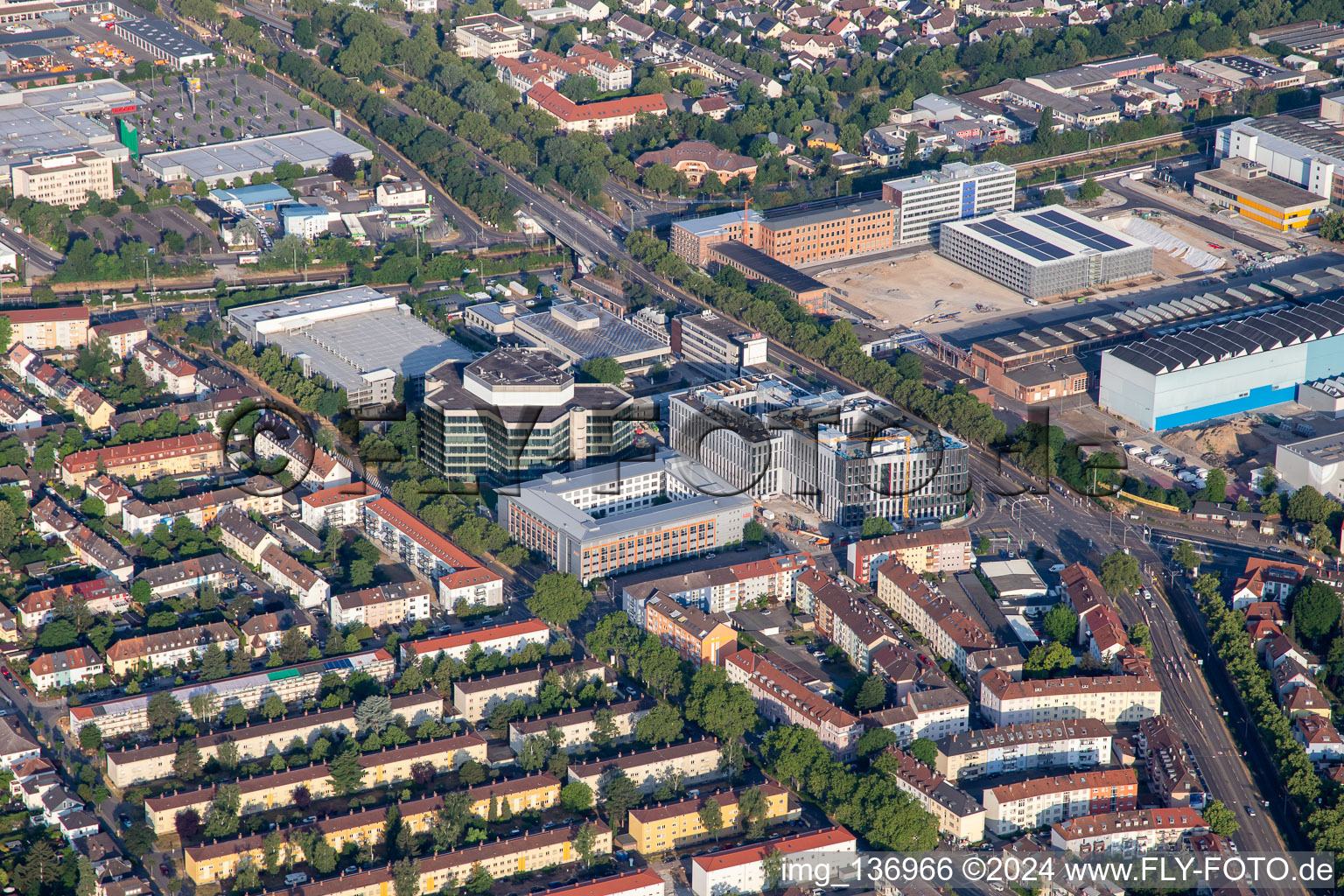 Vue aérienne de ABB SA à le quartier Käfertal in Mannheim dans le département Bade-Wurtemberg, Allemagne