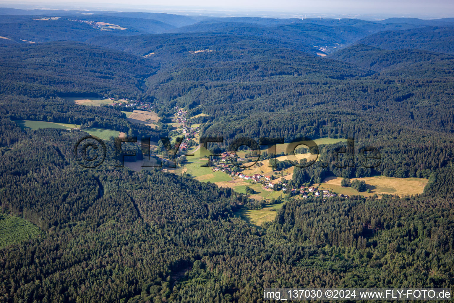 Vue aérienne de Olfen à le quartier Hüttenthal in Mossautal dans le département Hesse, Allemagne