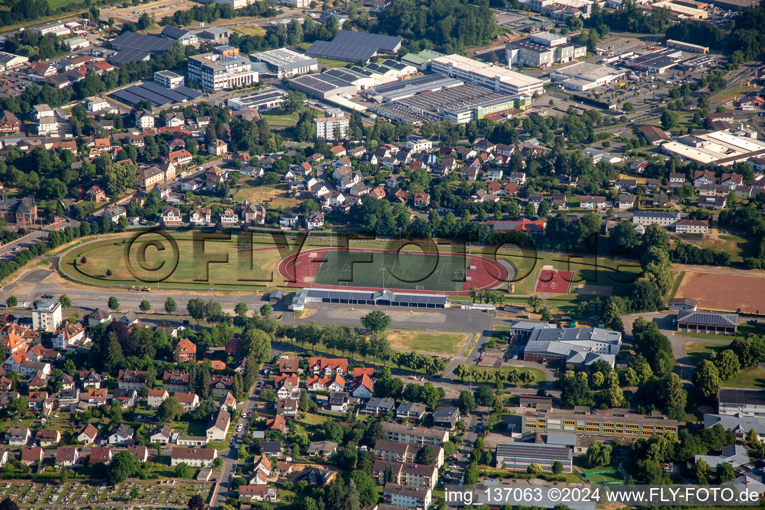 Vue aérienne de Parc sportif Erbach à Erbach dans le département Hesse, Allemagne